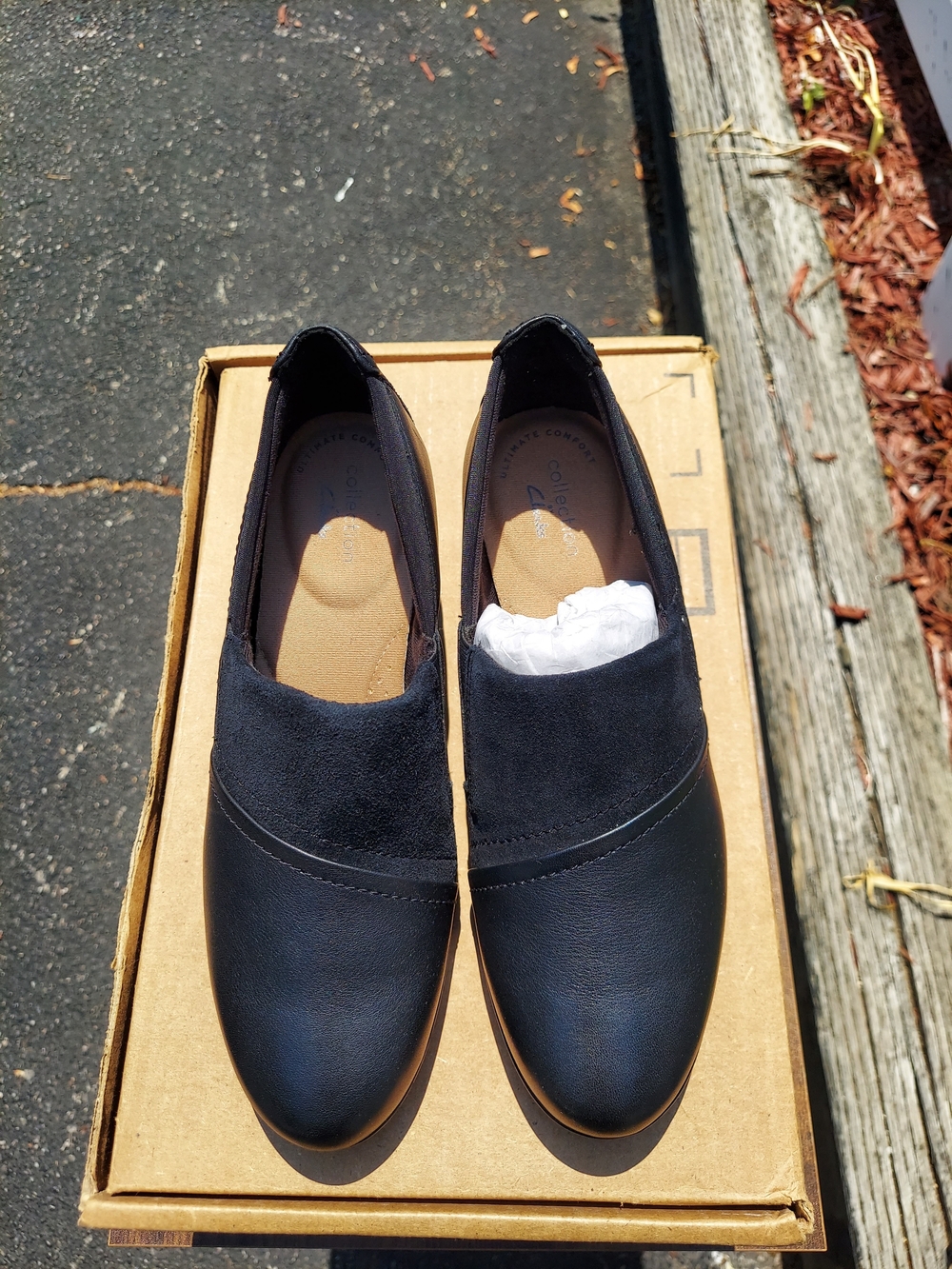 Clarks Emily Step Black Leather Low Block Pump Heels Women Size 6 NWT Comfort - Picture 3 of 10